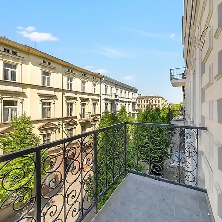 Wschodnia Elegans Lodz (Lodz)