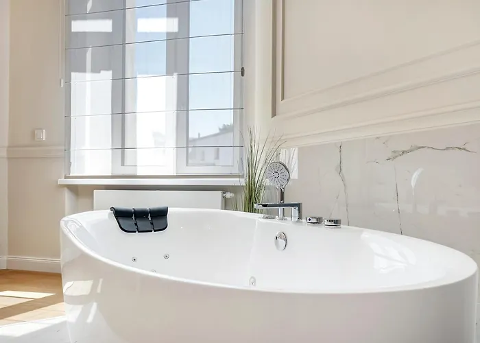 Wschodnia Elegans 3*